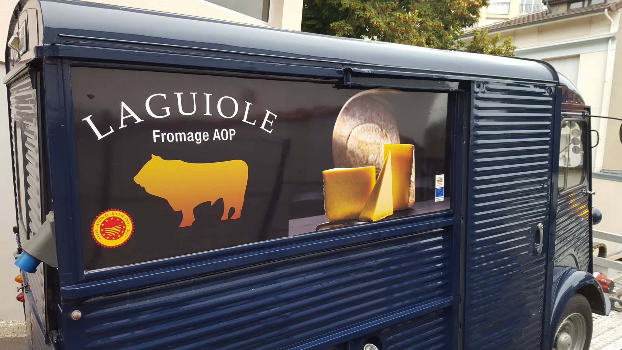 Citroën HY Laguiole Fromage AOP - covering bleu marine food truck