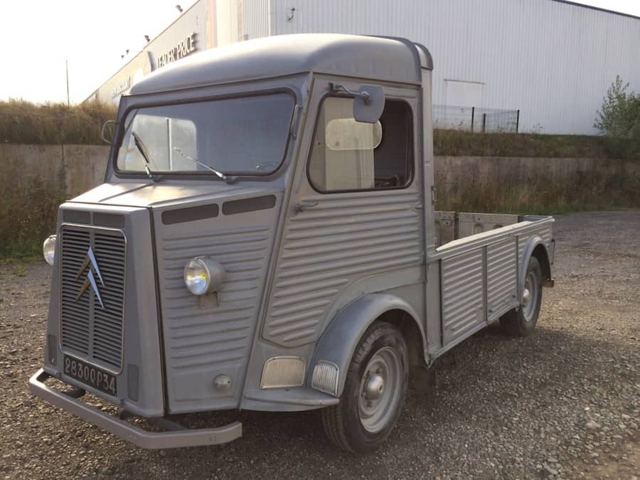 Citroën HY pick-up - châssis nu gris avant restauration