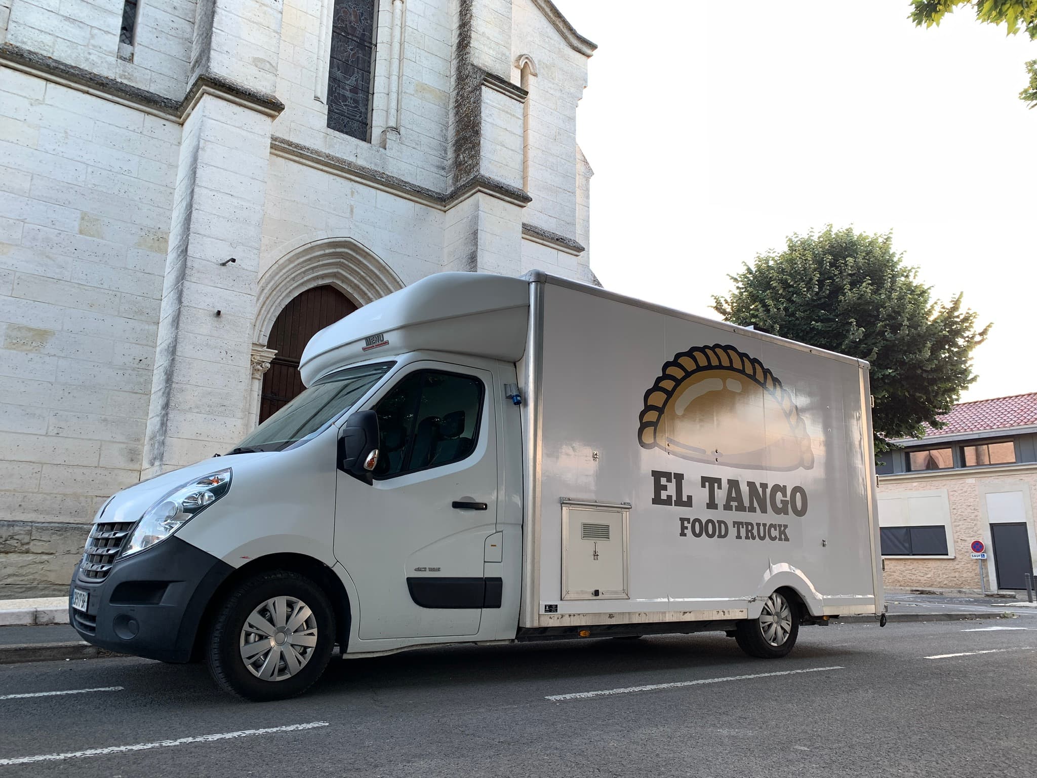 FoodTruck Pizzas Burgers Paninis Frites