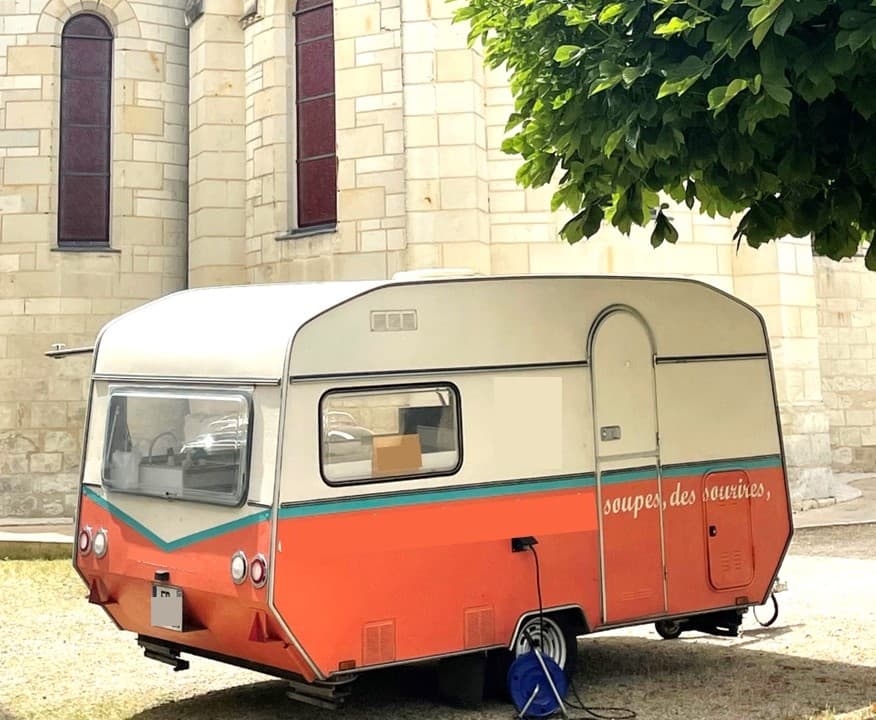 CARAVANE VINTAGE FOODTRUCK