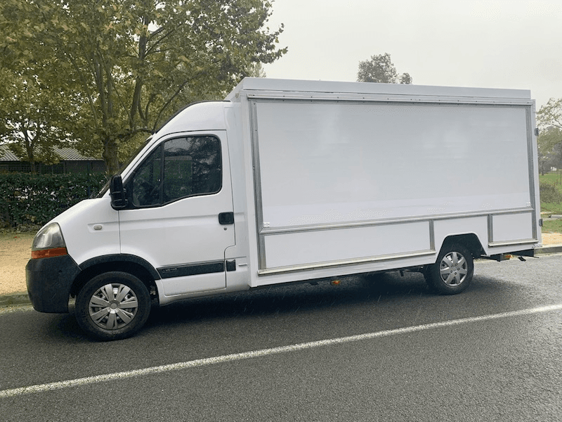 Camion podium – 15 000 €