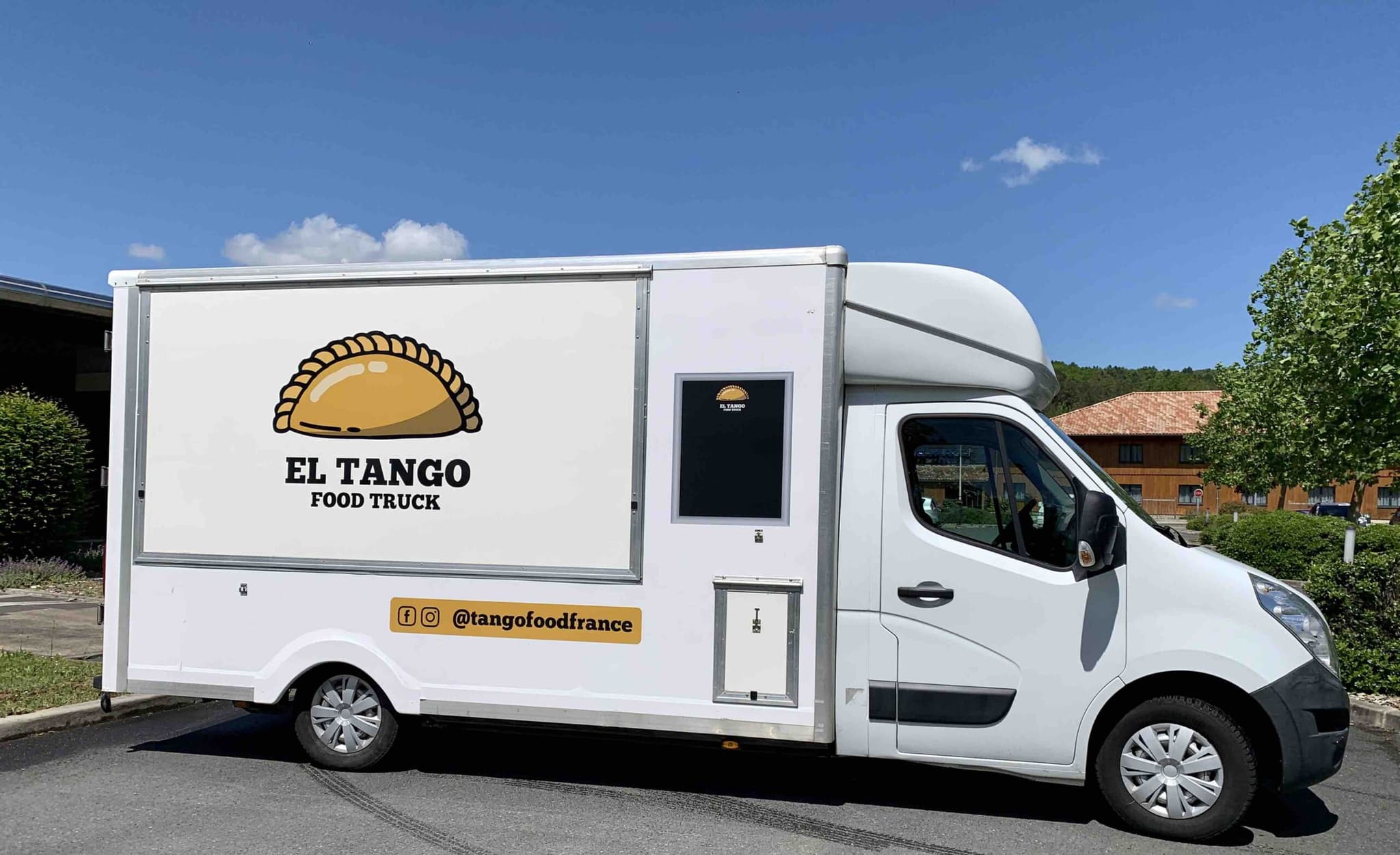 CAMION FOOD TRUCK PIZZA VASP ENTIÈREMENT ÉQUIPÉ