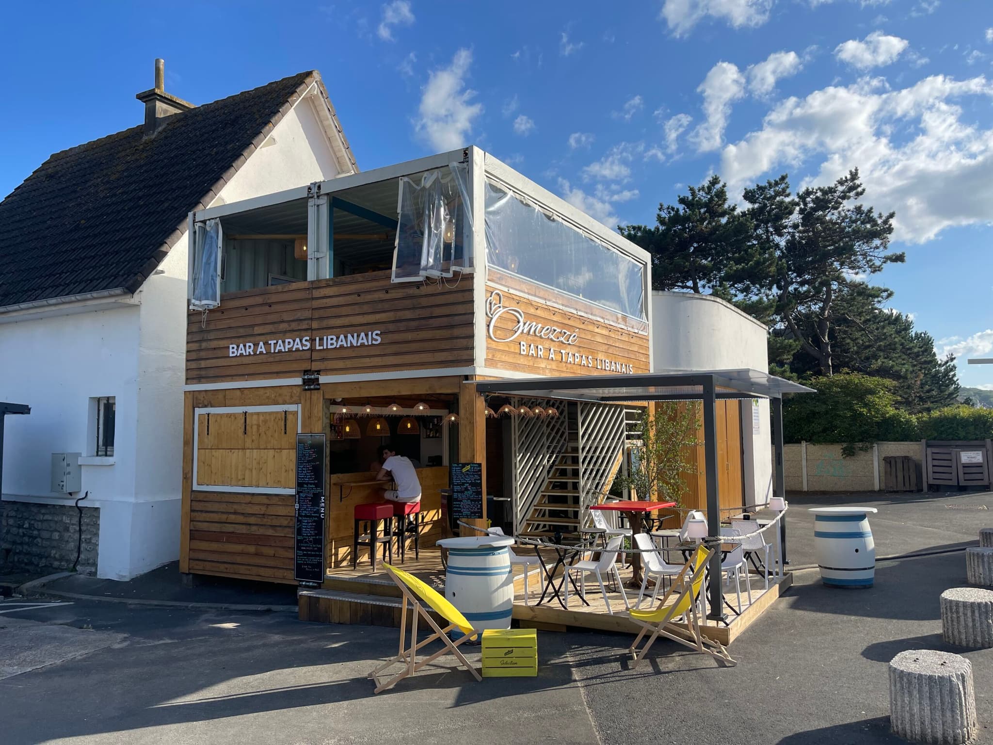 Container snack restaurant