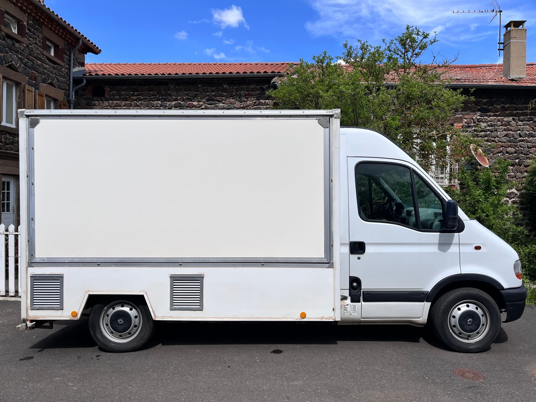 Food truck prêt à travailler