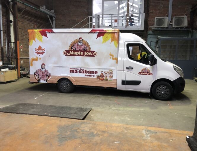 Food Truck total covering